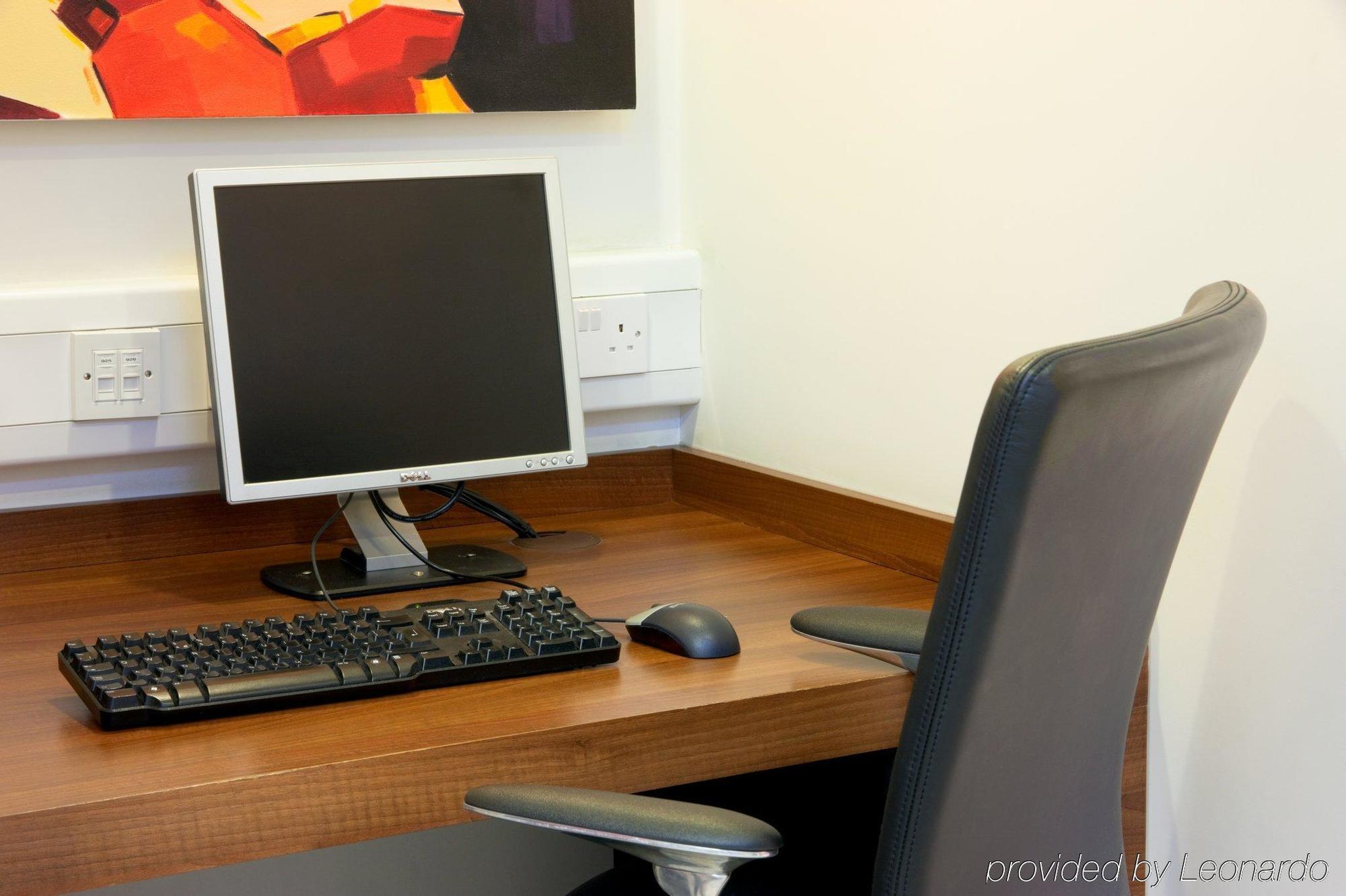 Holiday Inn Express Taunton East By Ihg Instalações foto